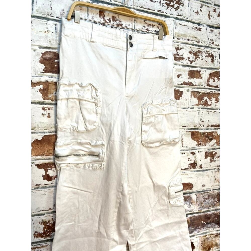 Free People Movement Elevate Wide Leg Cargo Style White Cotton & Lyocell Pants - Picture 5 of 12